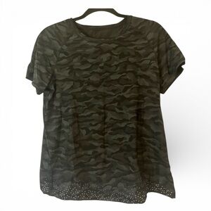 Lululemon Quick Pace Short Sleeve Size 4